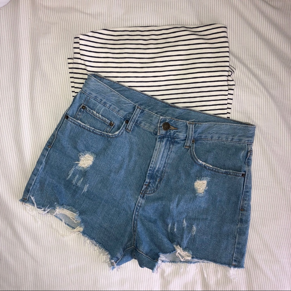 BDG HIGH WAISTED JEAN SHORTS